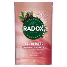 Radox Feel Detoxed Bath Salts Berry 900g